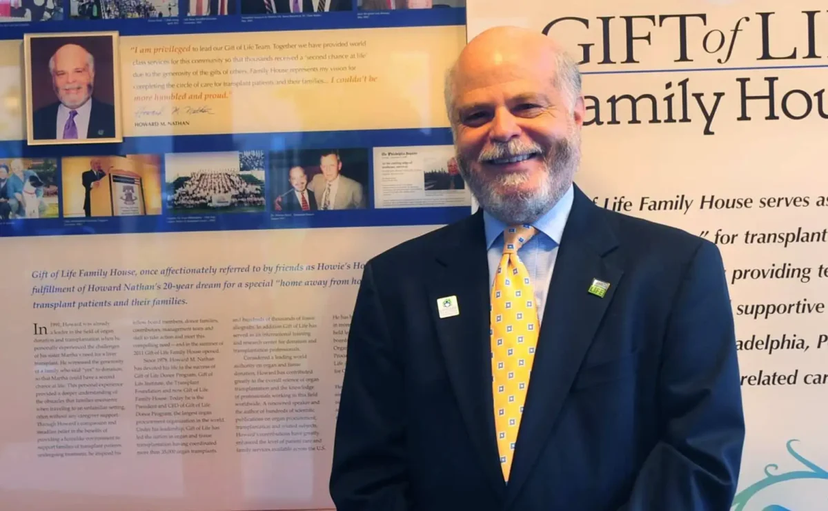 howard nathan at gift of life howie's house