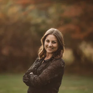 Katherine Hamilton headshot