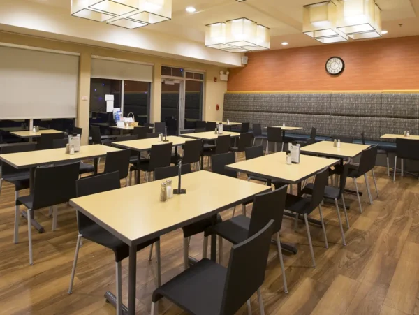 howies house dining room